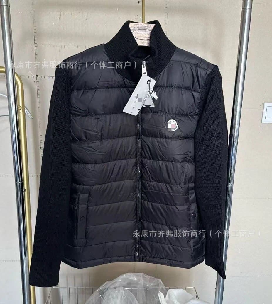 Versace Puffer Jacket Knit Sleeve — 前徽黑色