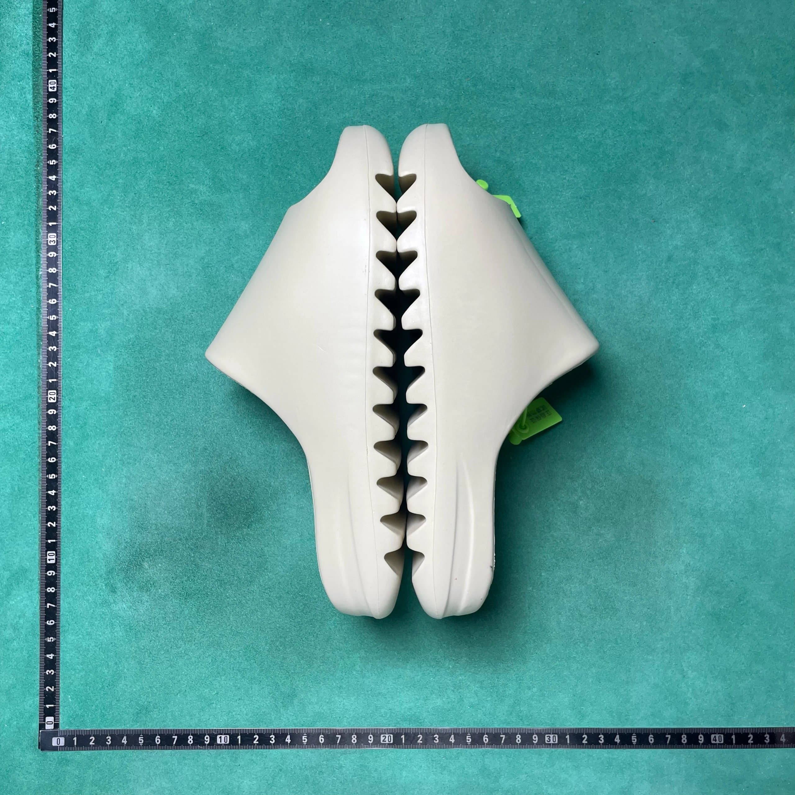 Yeezy Foam Runner Bone — 8号骨白色FW6345