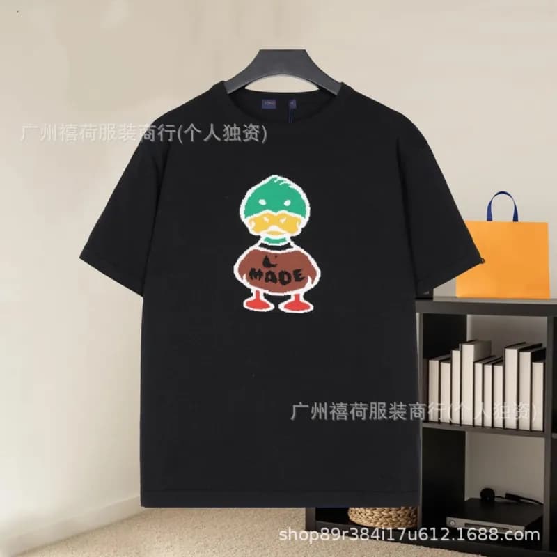 Graphic T-Shirt Duck Logo