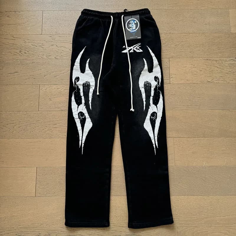 Kith Flame Sweatpants Black with Red Flame Print — 781