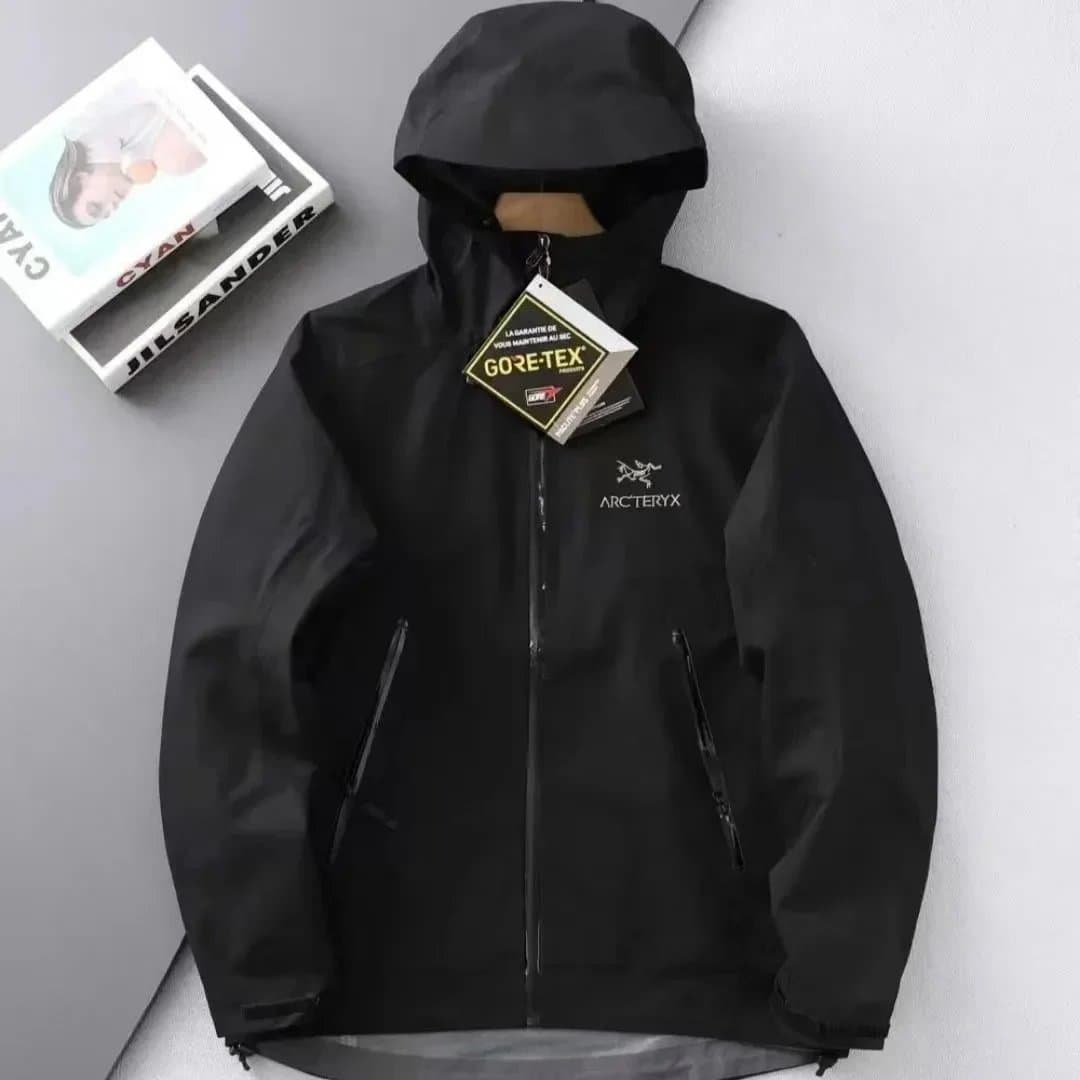 Arc'teryx Alpha SV Jacket GORE-TEX — 28