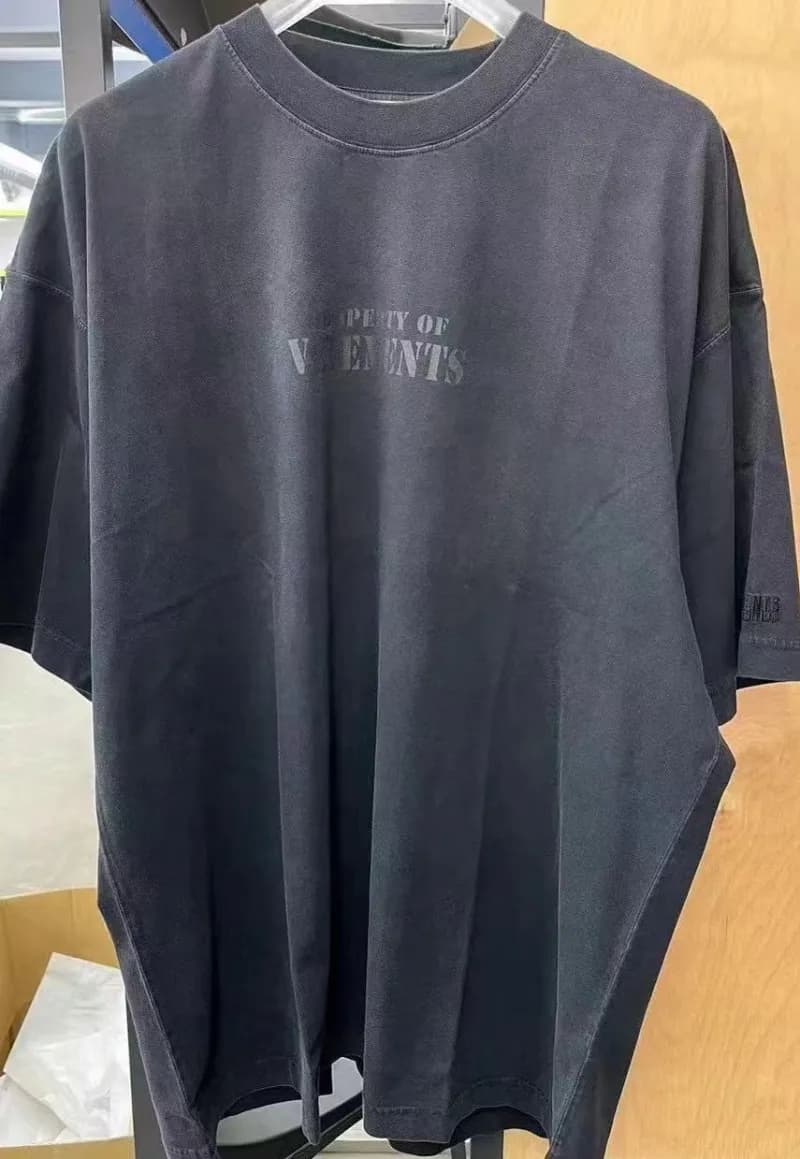 Graphic T-Shirt No Posts Yet — V24 Black