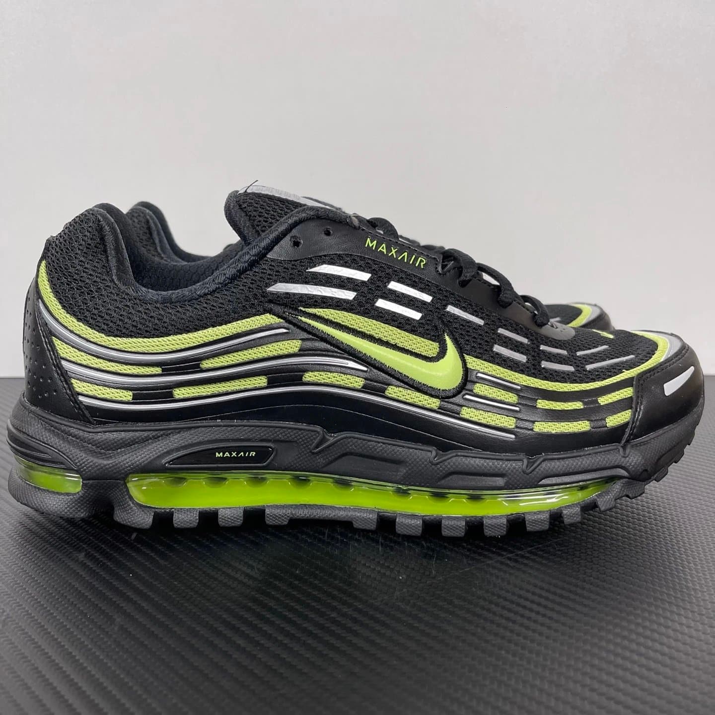 Nike Air Max Plus Triple Black — HS版本 · Air Max TL 2.5 黑青FZ4110-003