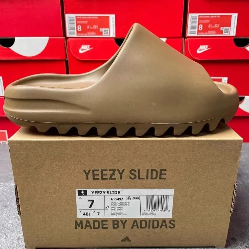 Yeezy Slide Core