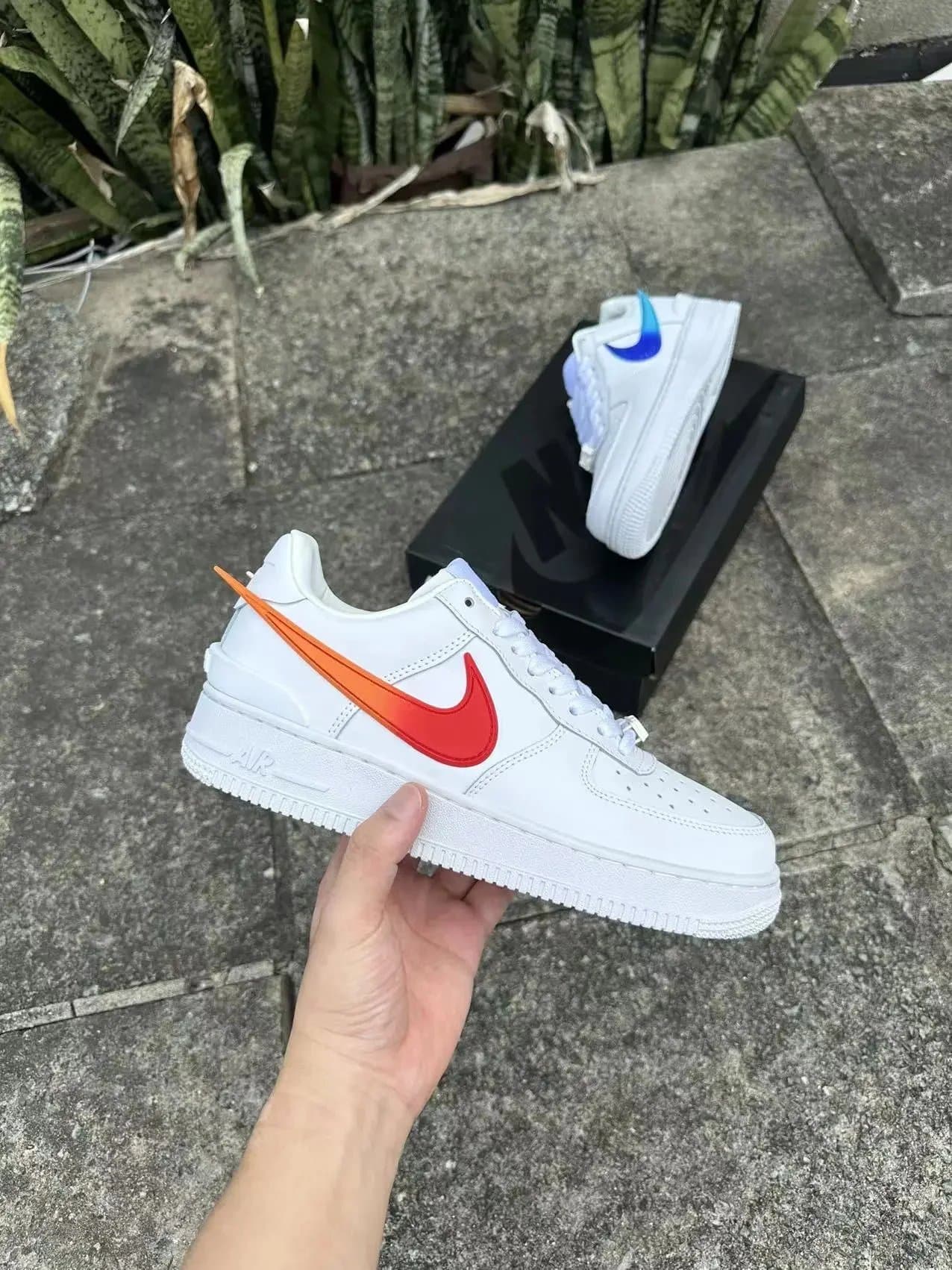 Nike Air Force 1 Low Light Bone Volt — 24