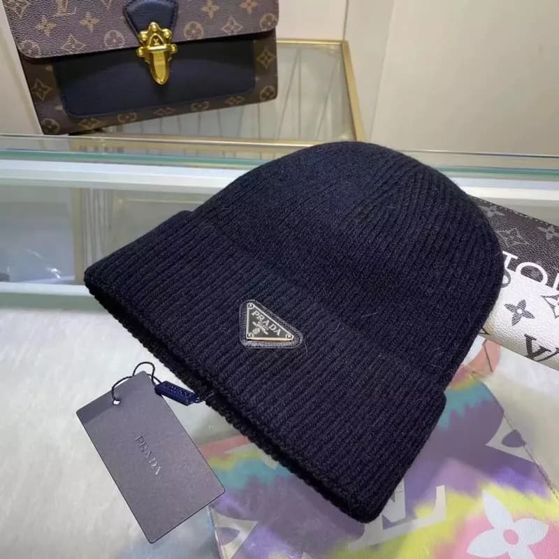 Prada Ribbed Beanie Triangle Logo Patch — 222# 黑色带黑LOGO