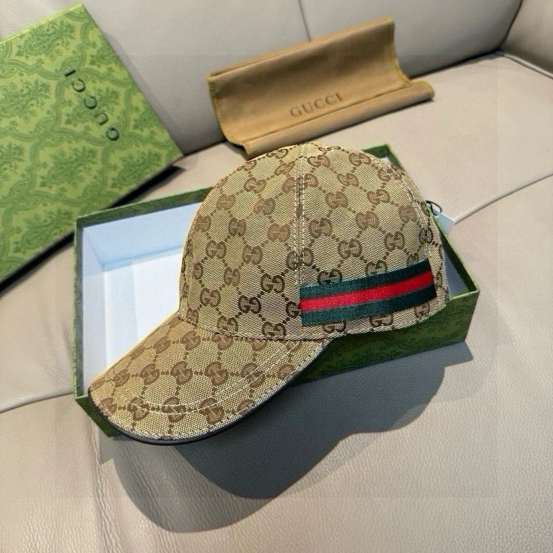 Gucci Baseball Cap GG Supreme
