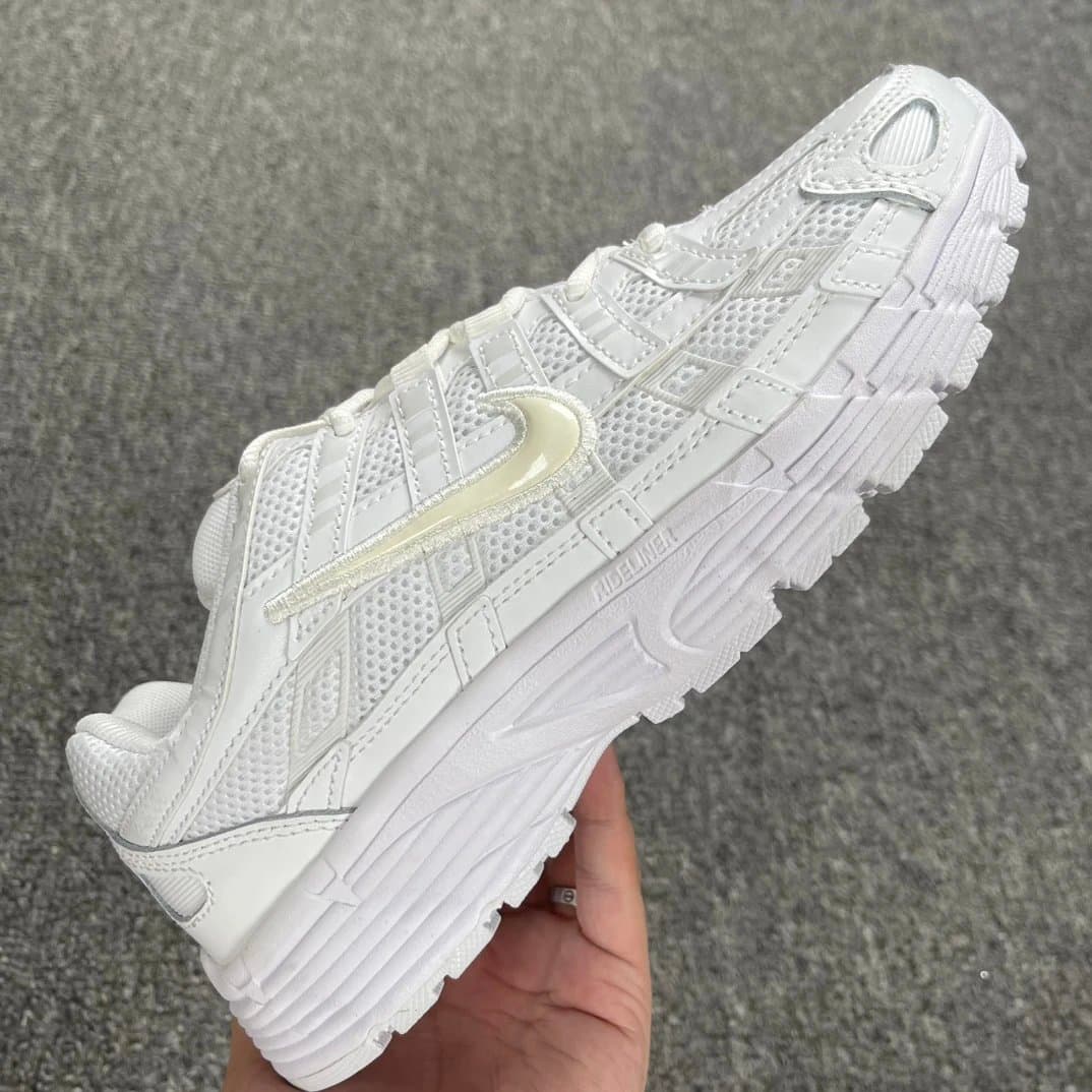 Nike Air Max Plus Triple White