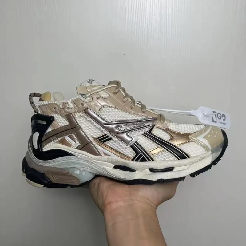 Reebok Instapump Fury Metallic Beige