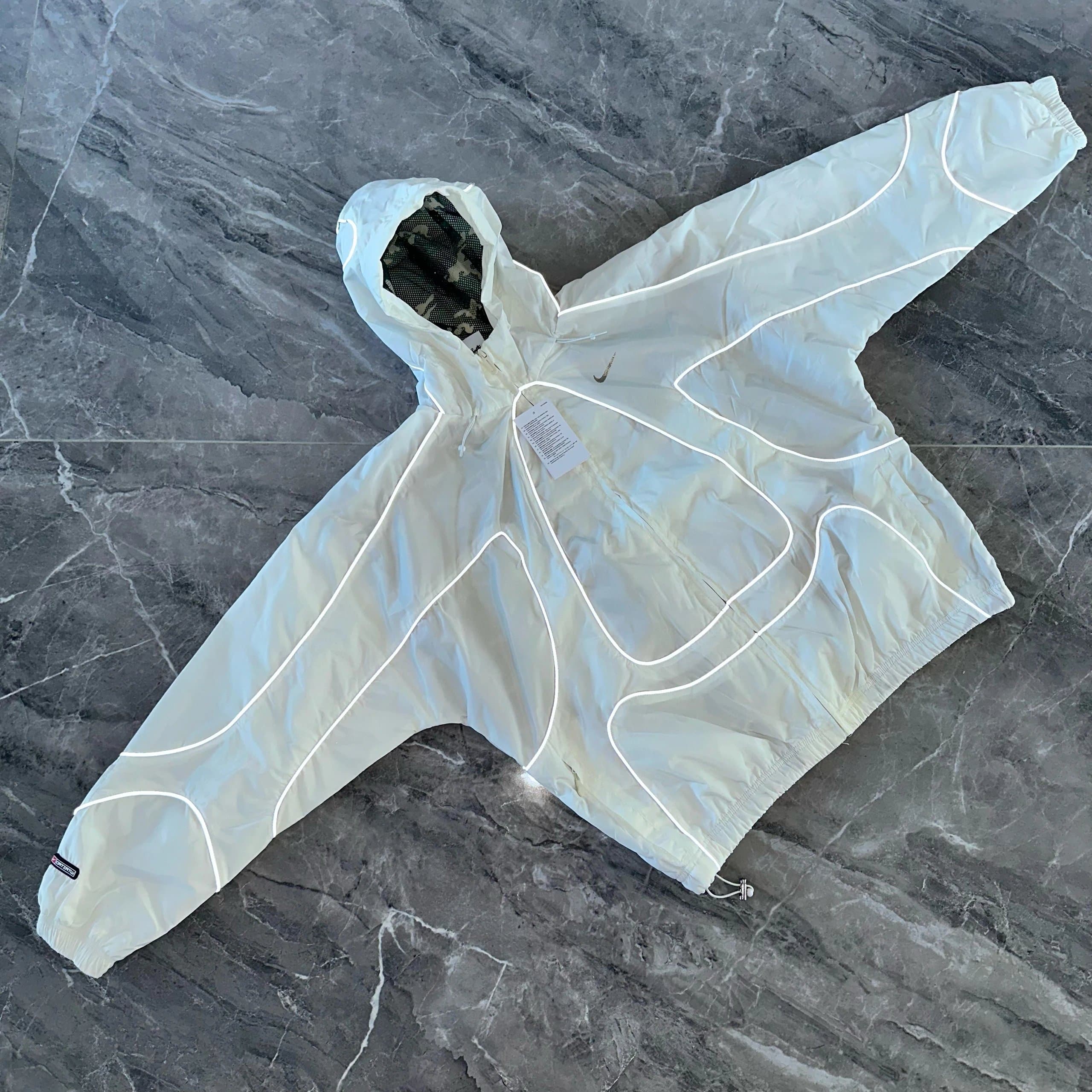Nike × Supreme Windrunner Jacket Reflective Outline