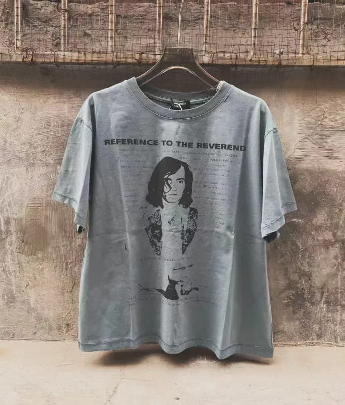 Supreme Graphic T-Shirt Split Book Print — 661