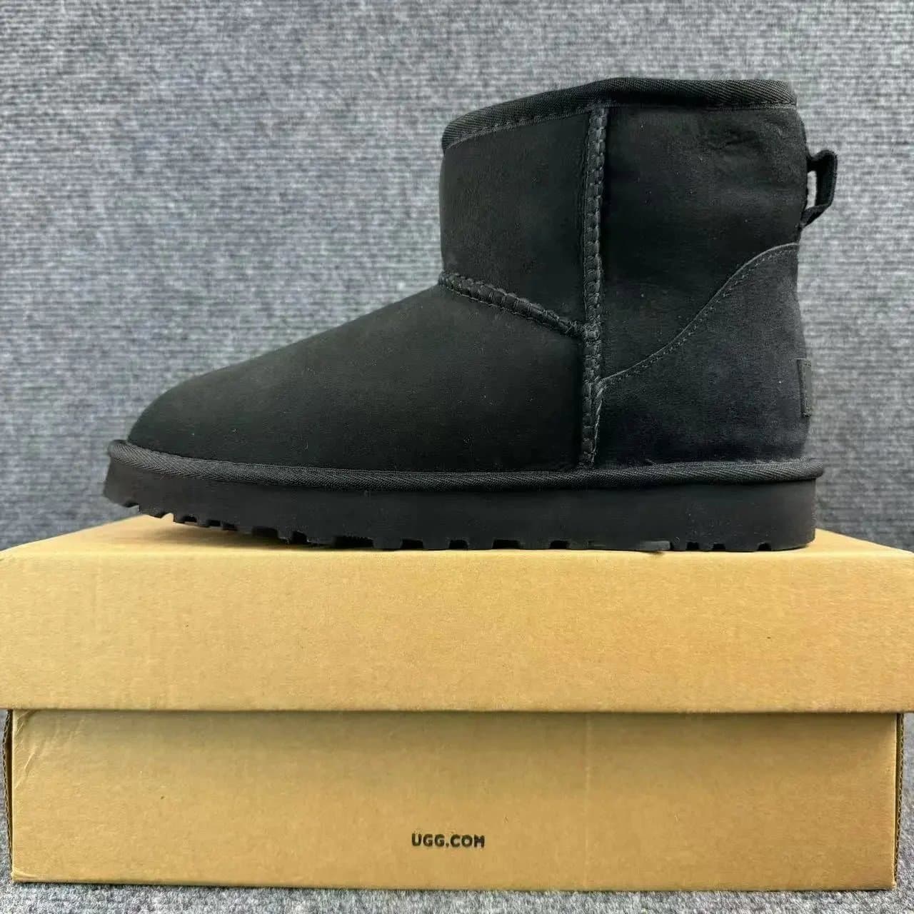 UGG Classic Mini All Black