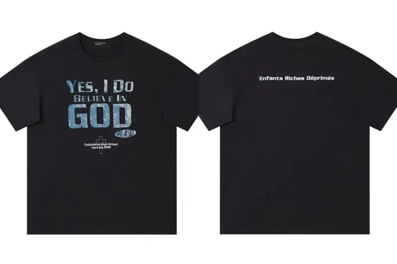 Givenchy Graphic T-Shirt Genfa 79 Print — 326