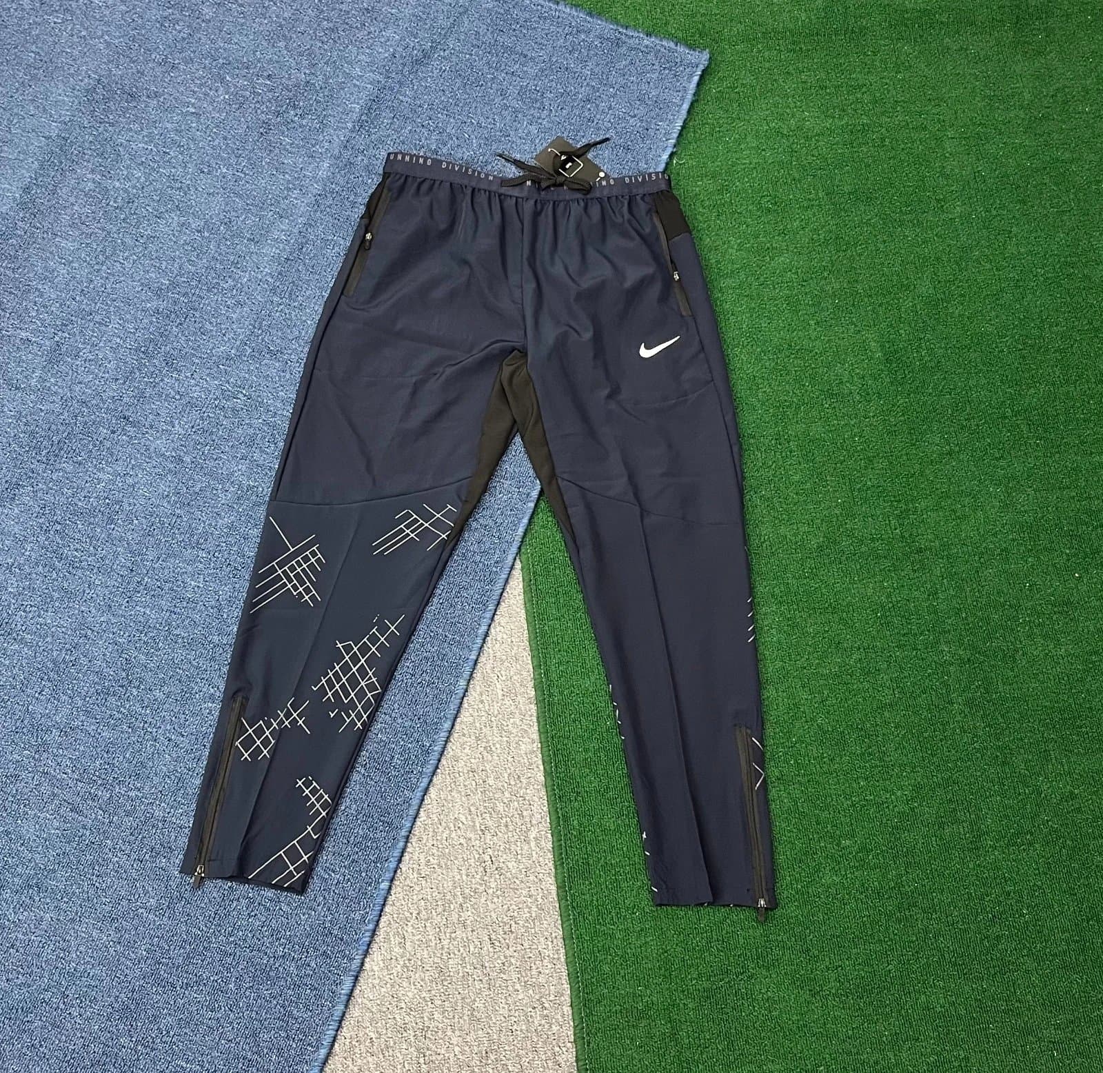Nike Running Division Trousers Grid Print
