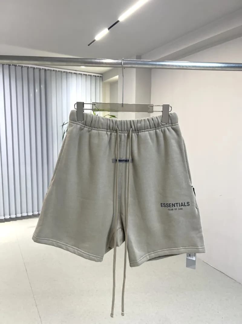 Fear of God Essentials Essentials Shorts Logo Patch