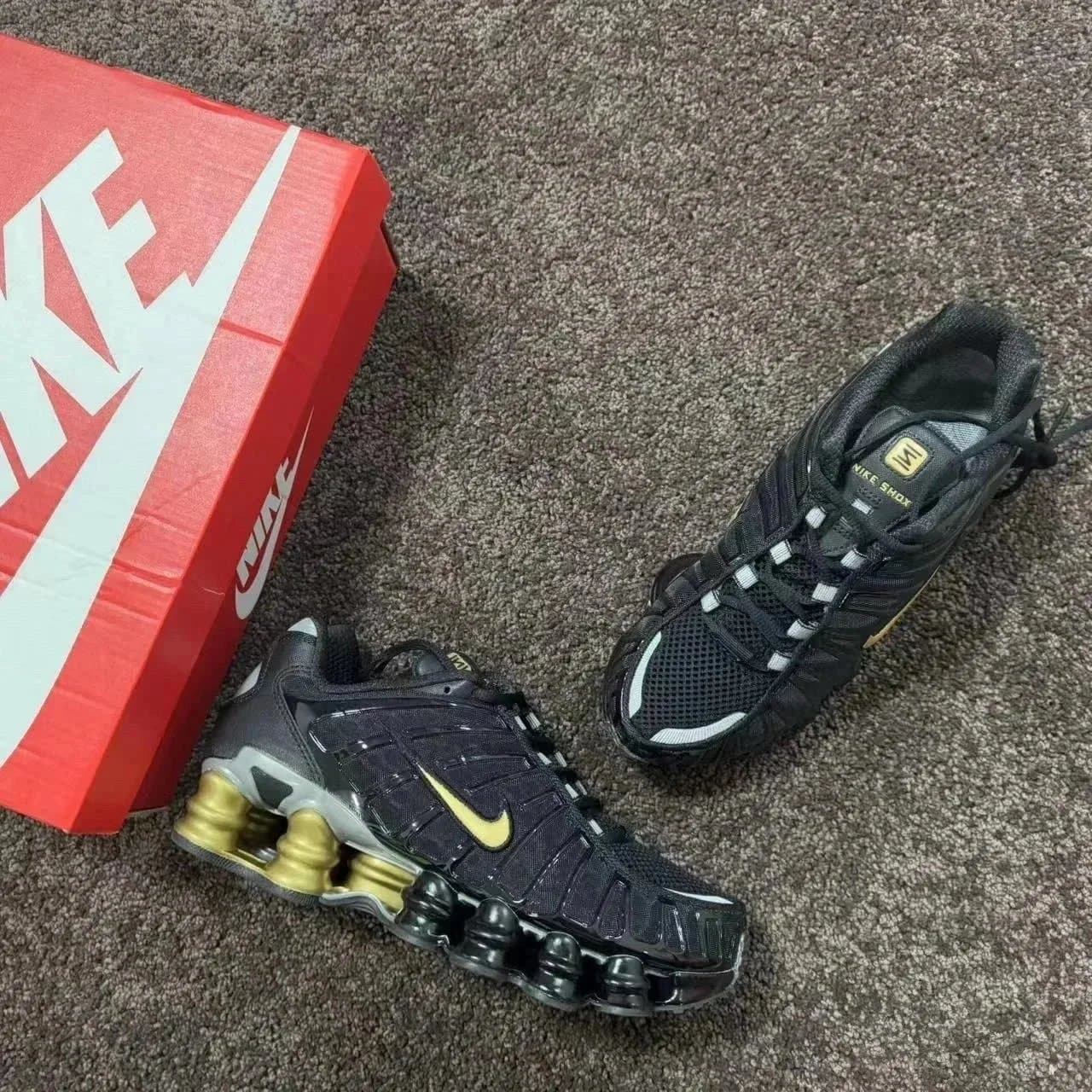 Nike Shox R4 White Pink — Neymar Jr Black Gold BV1388-001