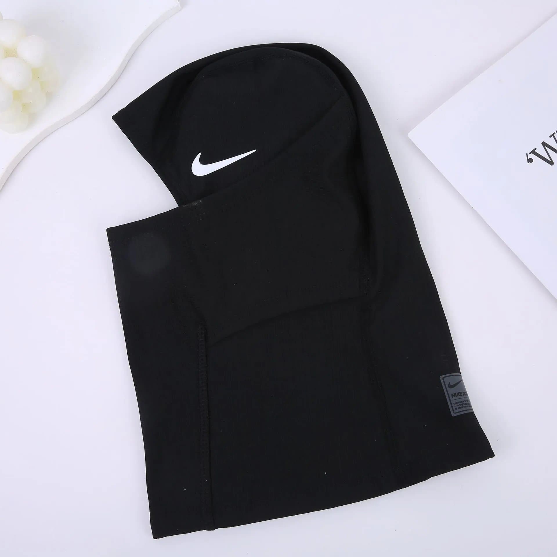 Nike Neck Gaiter Swoosh Logo