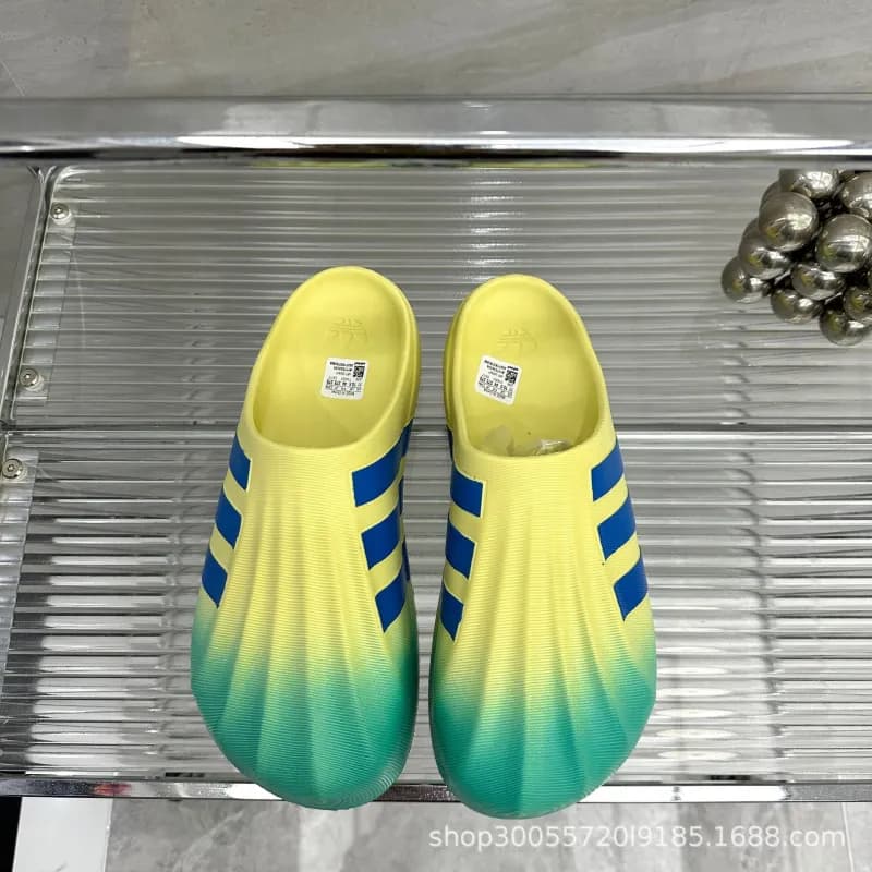 Adidas Slide Gradient