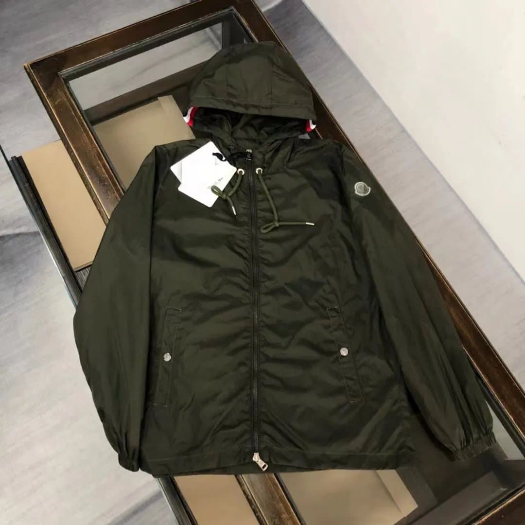Moncler Puffer Jacket Glossy Red — Moncler 01军绿色