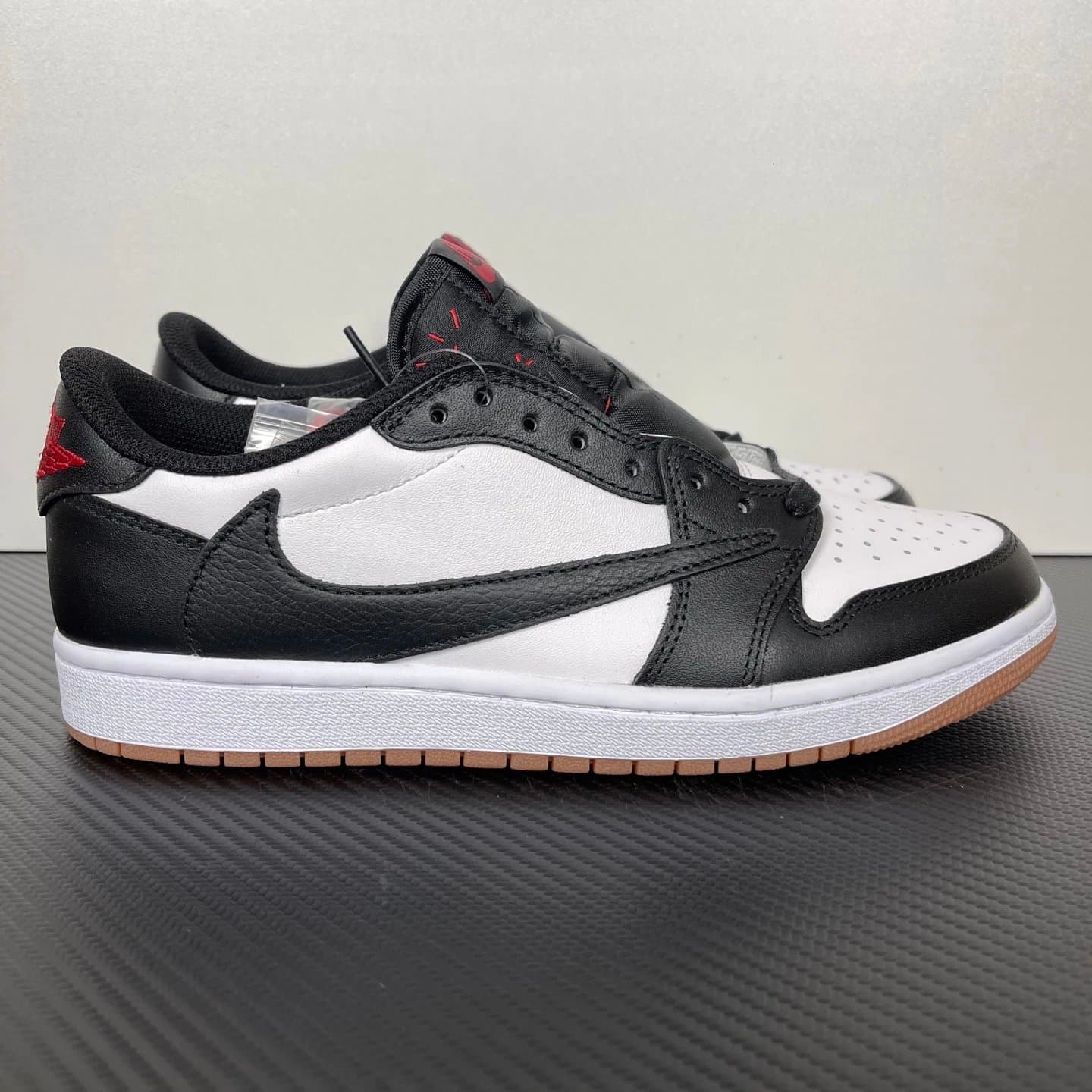 Nike × Travis Scott Air Force 1 Low Cactus Jack — AJ1低帮黑白倒钩DZ4137-700 · FF版本