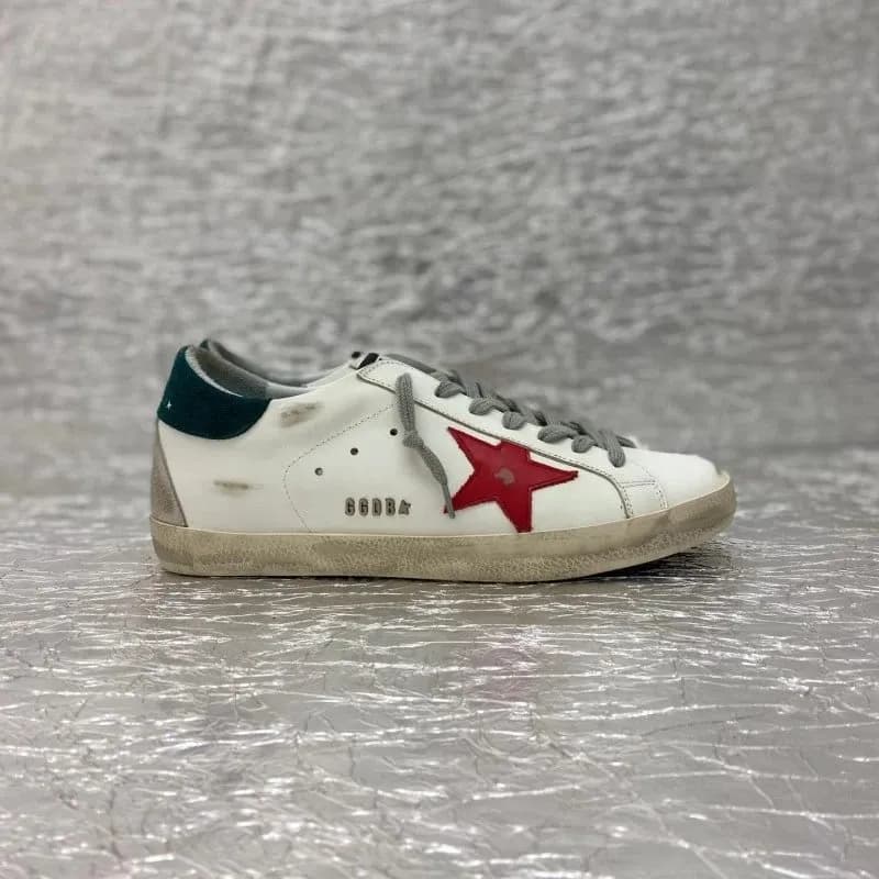 Golden Goose Superstar Distressed Red Star