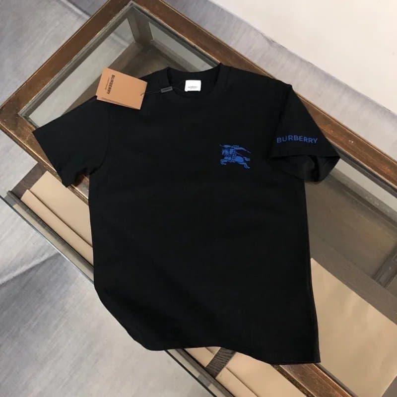 Burberry Equestrian Knight Tee Logo Print — 18