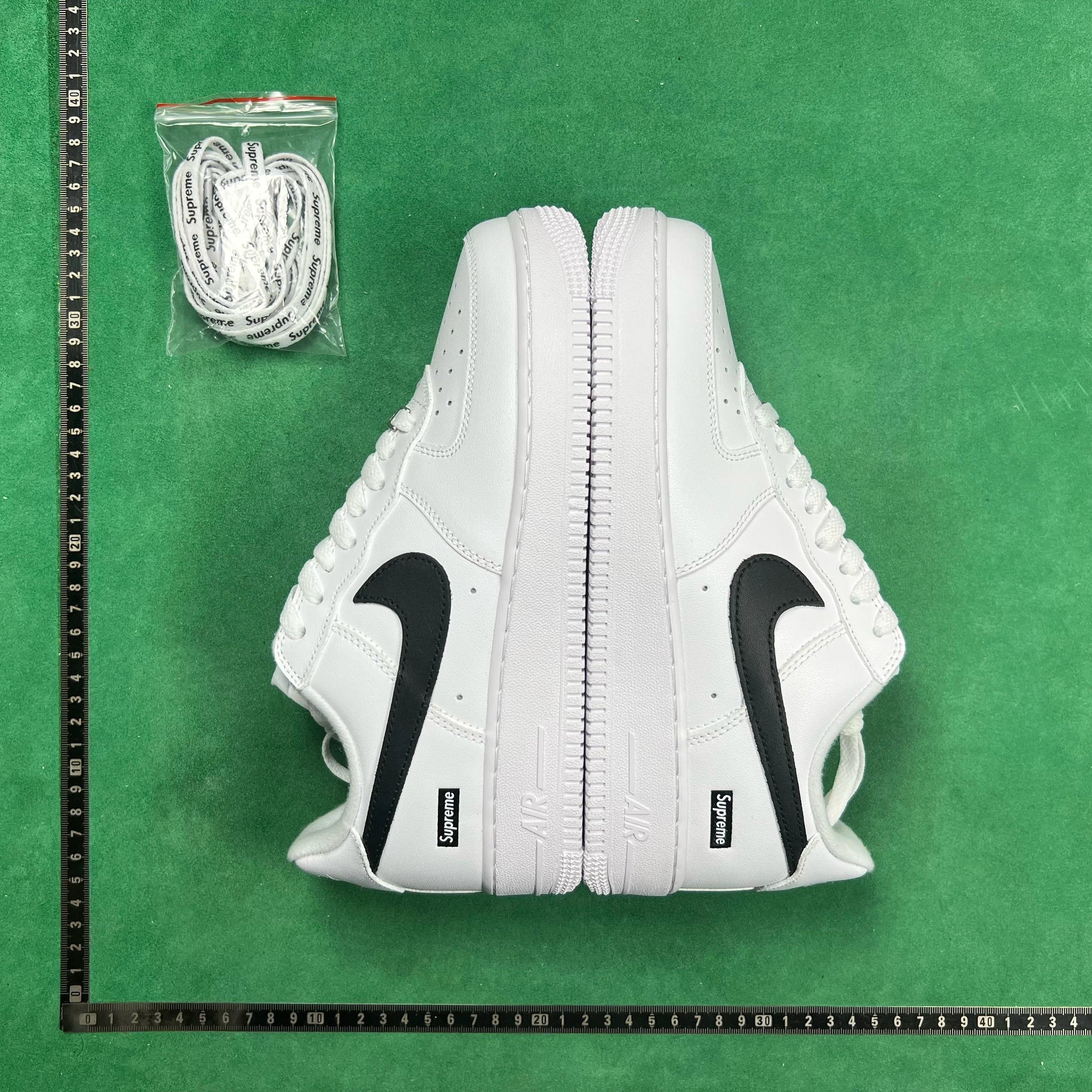 Nike Air Force 1 Low Supreme Box Logo