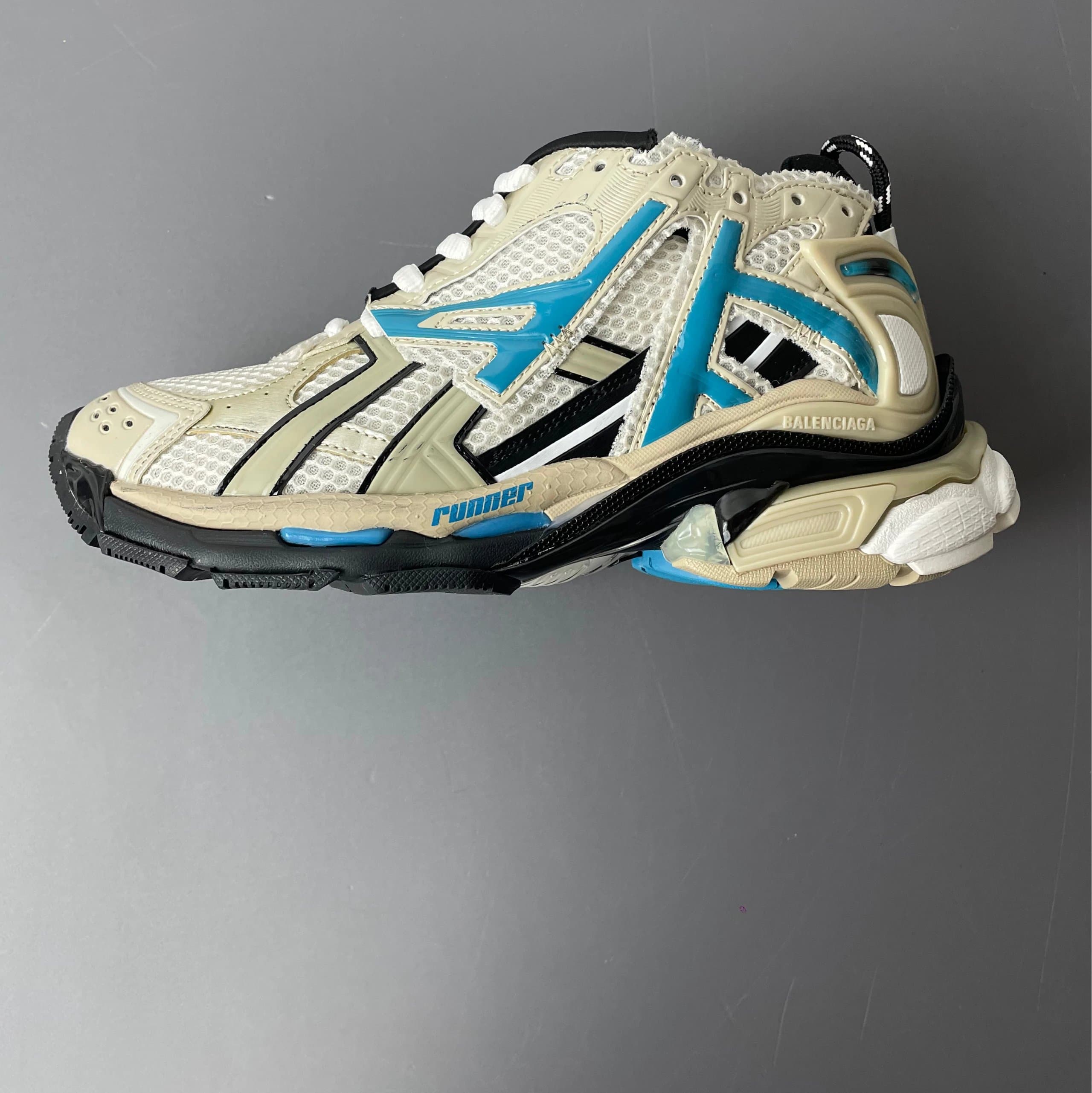 Balenciaga Speed Trainer Runner — 香槟兰