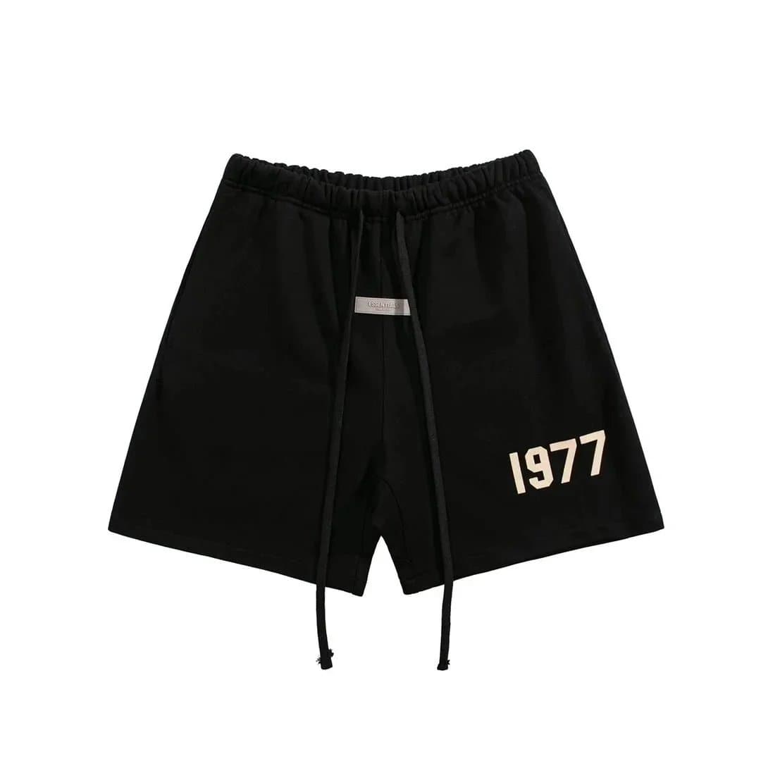 Fear of God Essentials Essentials Shorts Logo Patch — 04