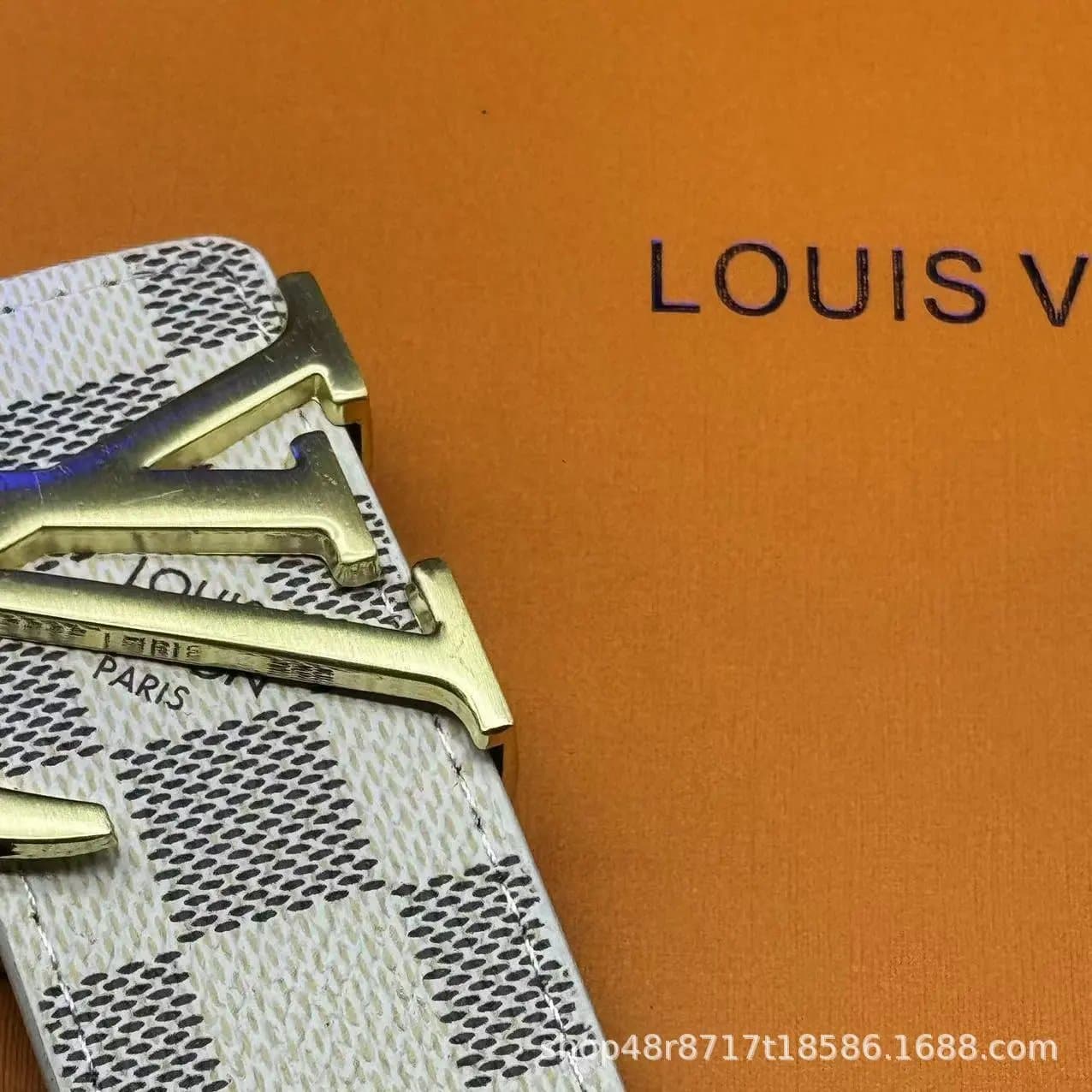 Louis Vuitton LV Belt Bag Monogram Eclipse — 白格 金扣