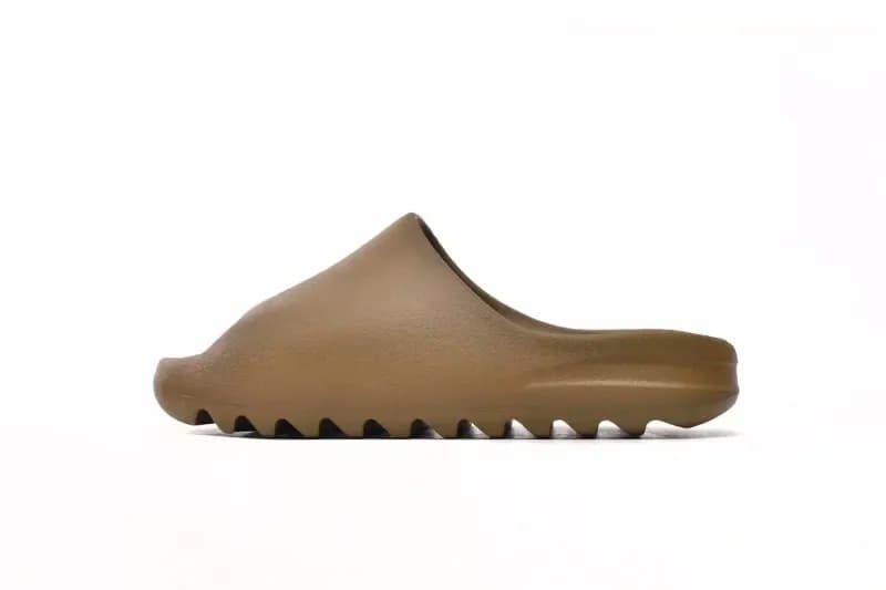 Yeezy Slide Earth