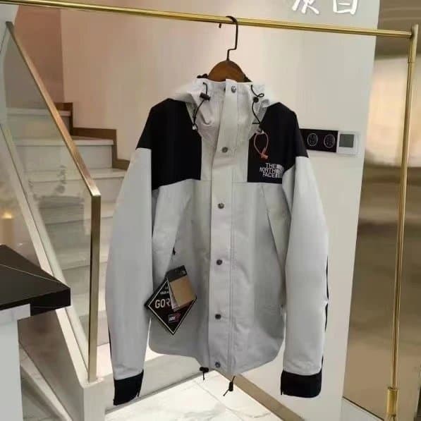 Under Armour Windbreaker Jacket Classic Fit — TNF-灰白色