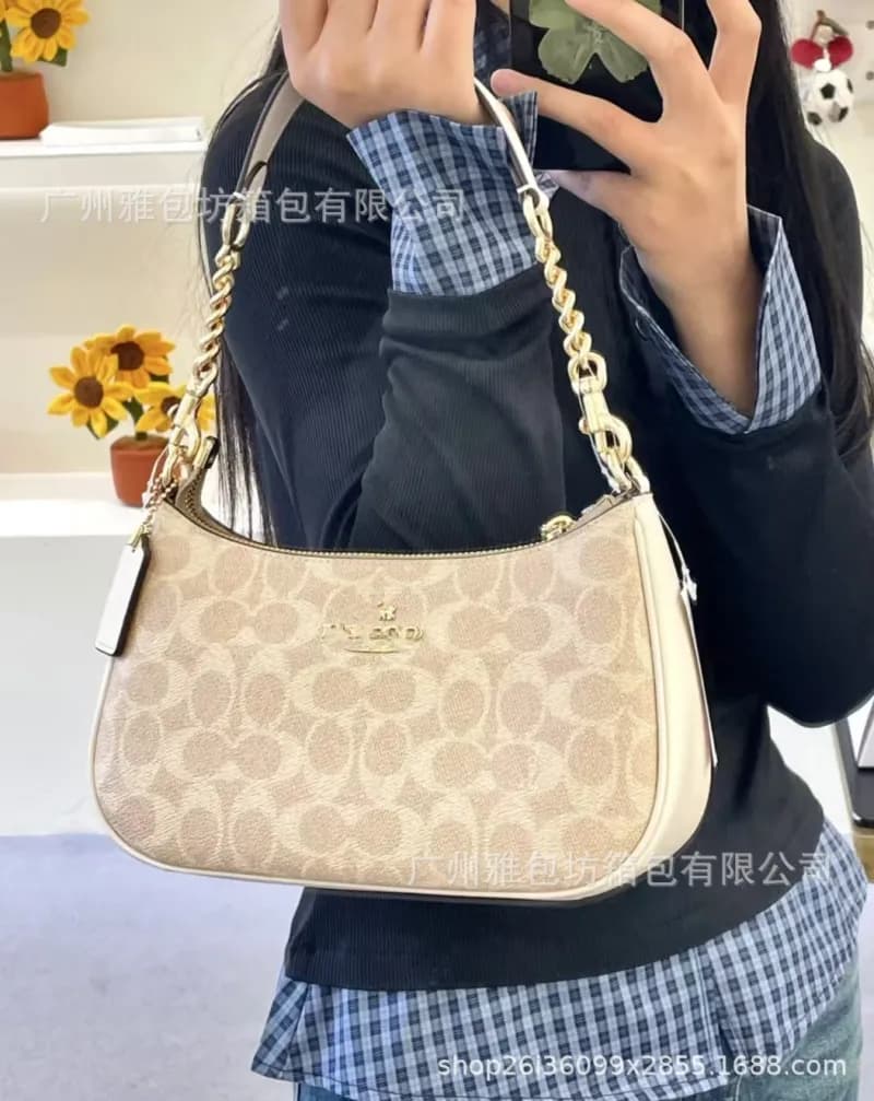 Coach Shoulder Bag Signature C Print