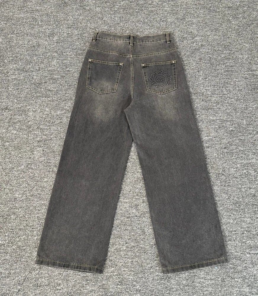 Levi's Straight Fit Jeans Script Logo — J009