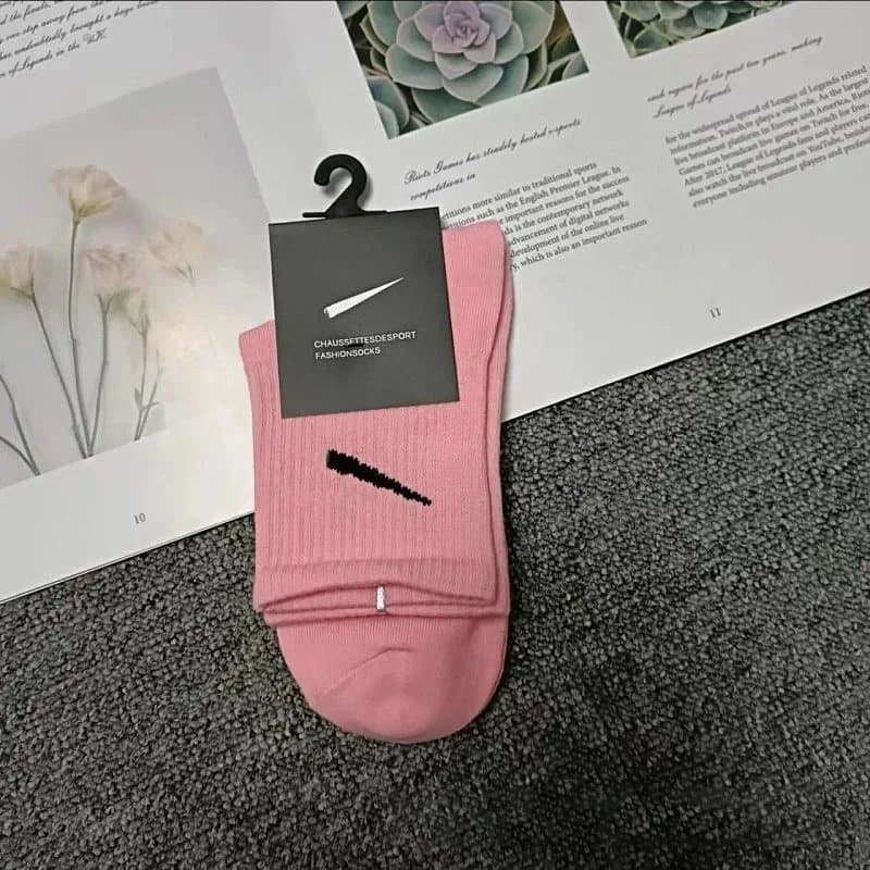 Nike Fashion Socks Swoosh Logo