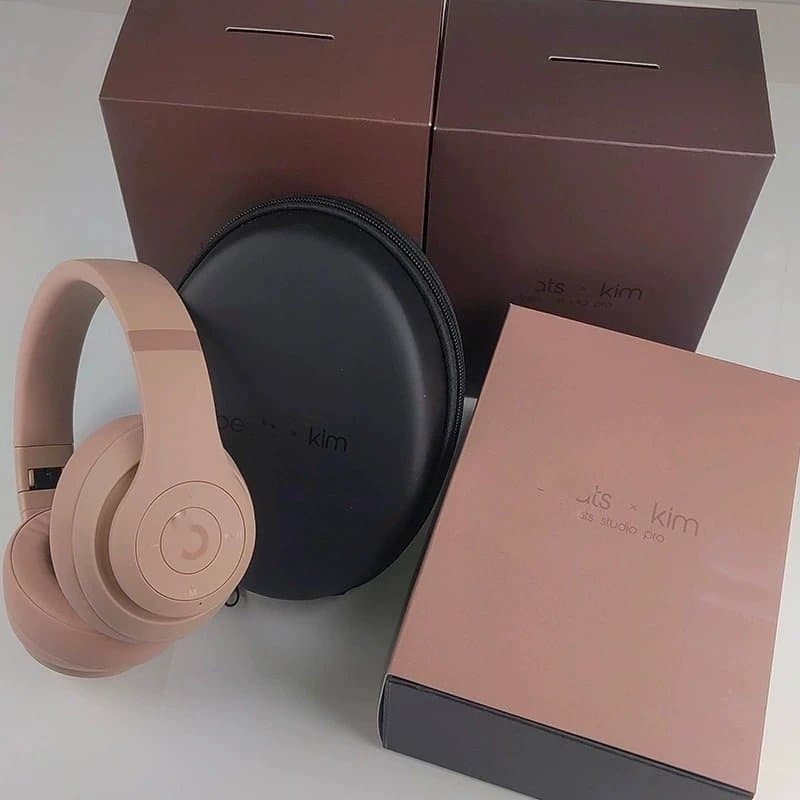 Beats Studio Pro Kith x Kim