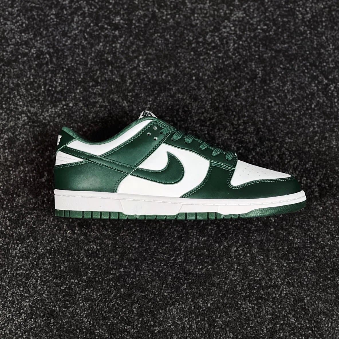Nike Dunk Low Pine Green