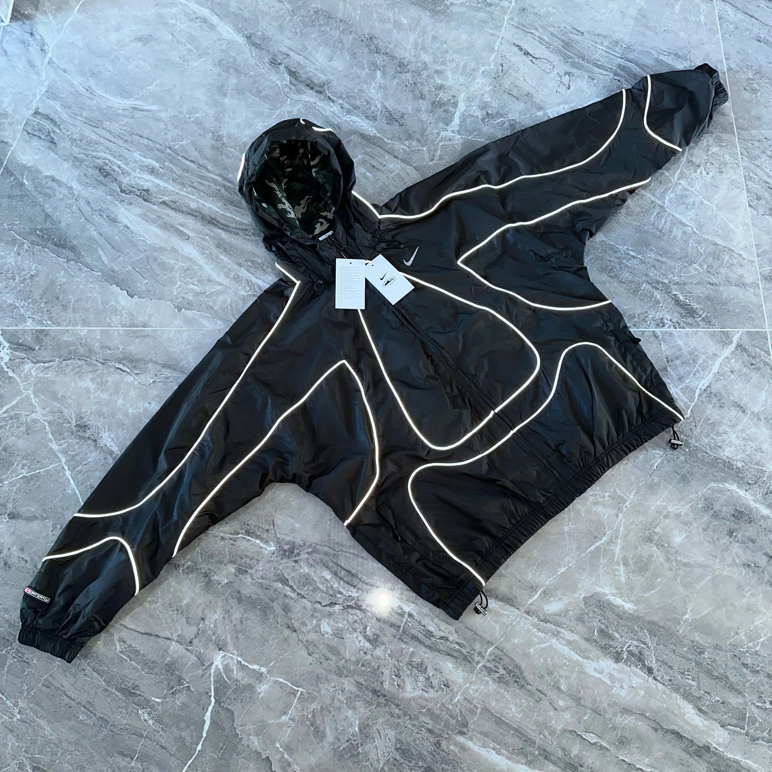 Nike Windrunner Jacket Reflective Outline