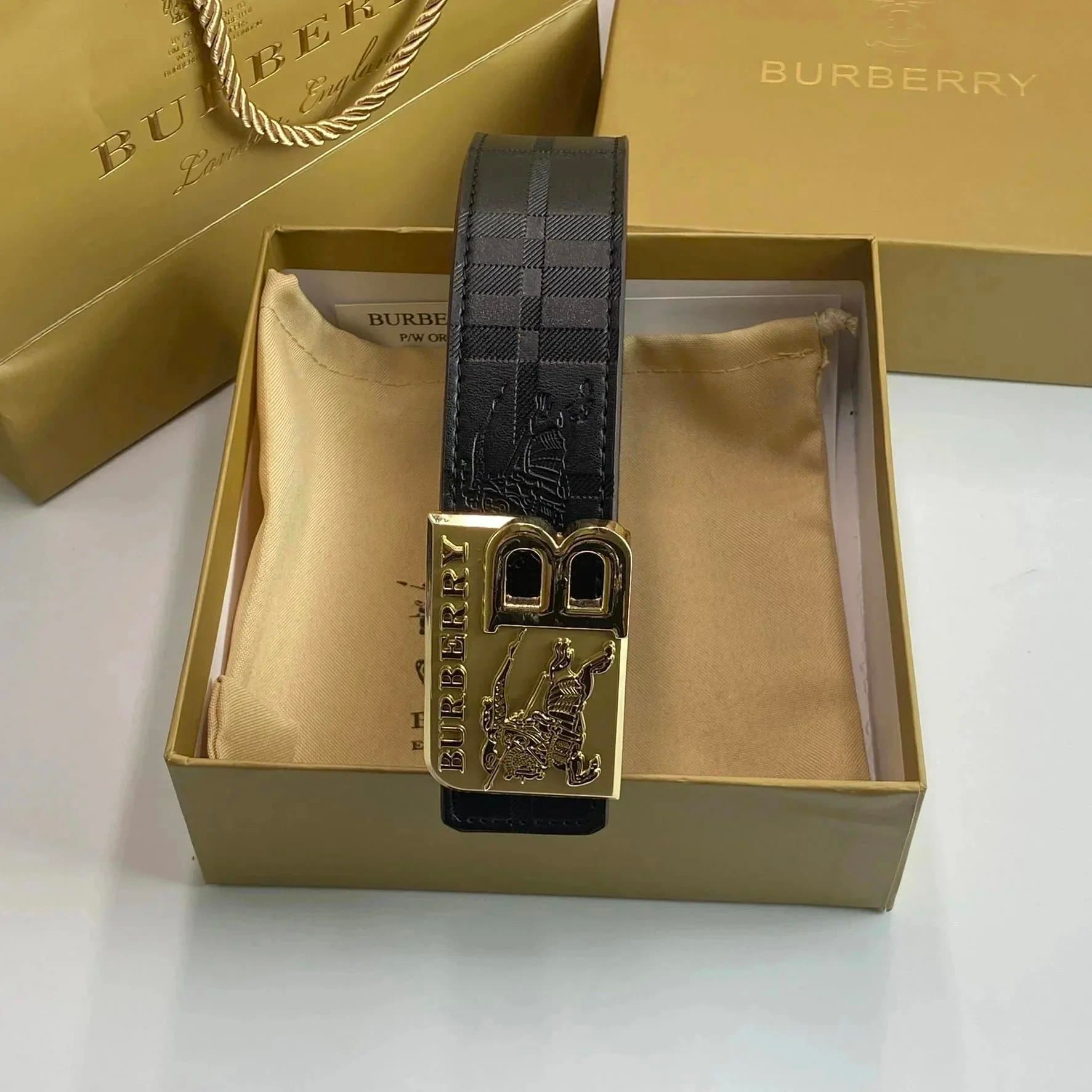 Burberry Check Leather Belt Equestrian Knight Buckle