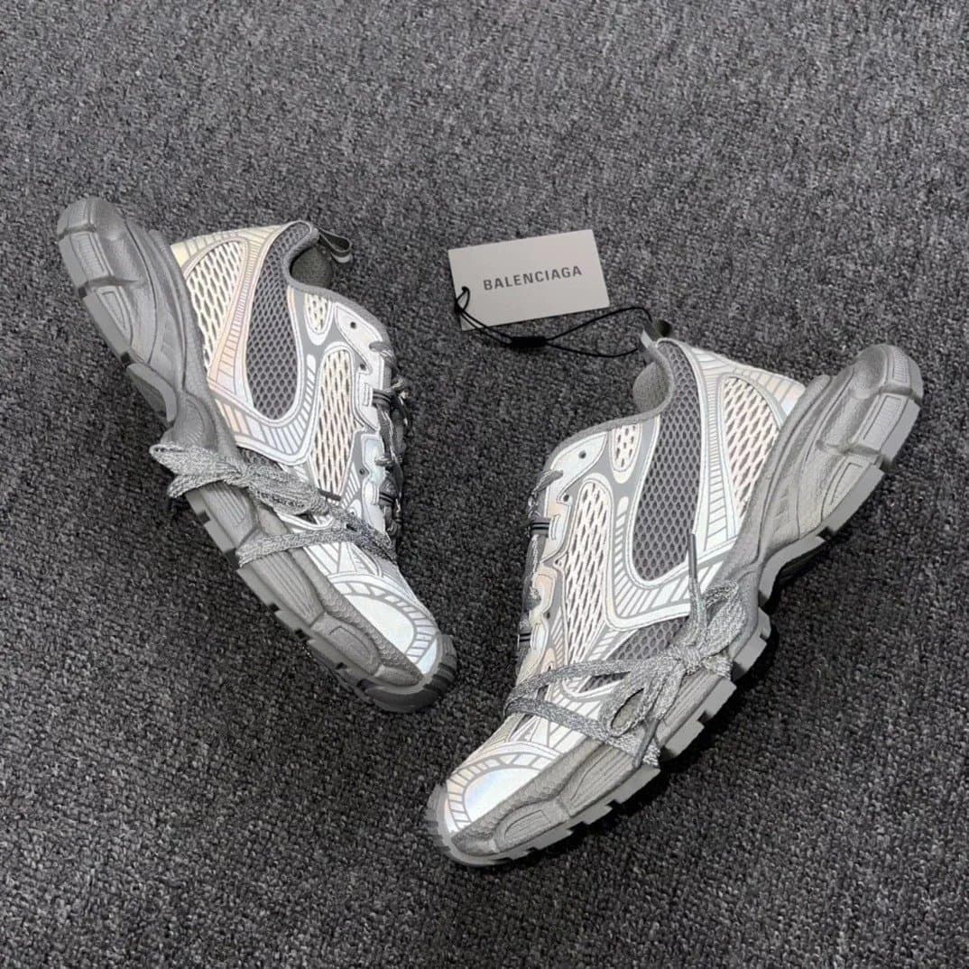 Yeezy 700 Wave Runner — XA版本 · 3XL灰银反光
