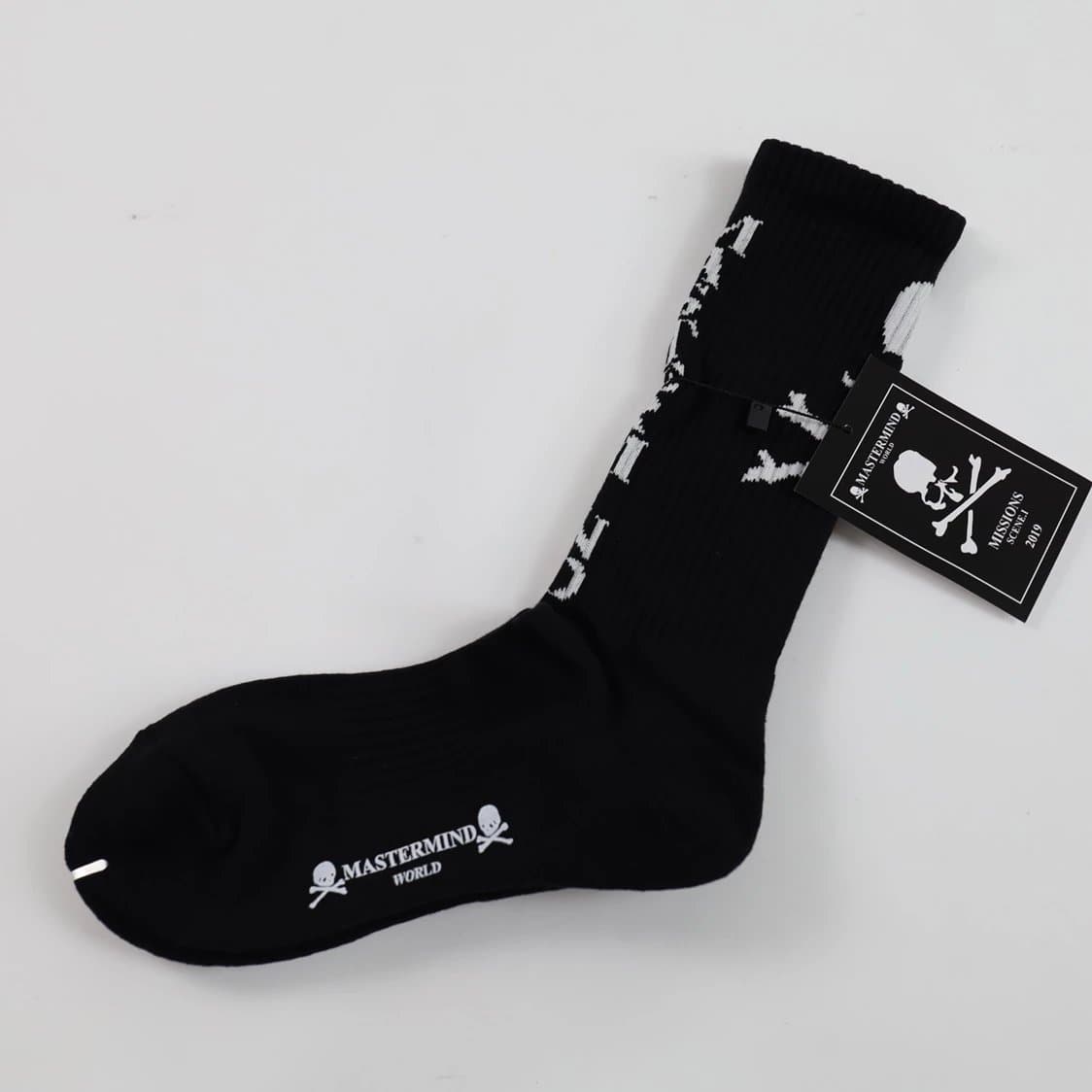 Mastermind Japan Skull & Crossbones Socks Missions Scene 2020 — 高帮黑