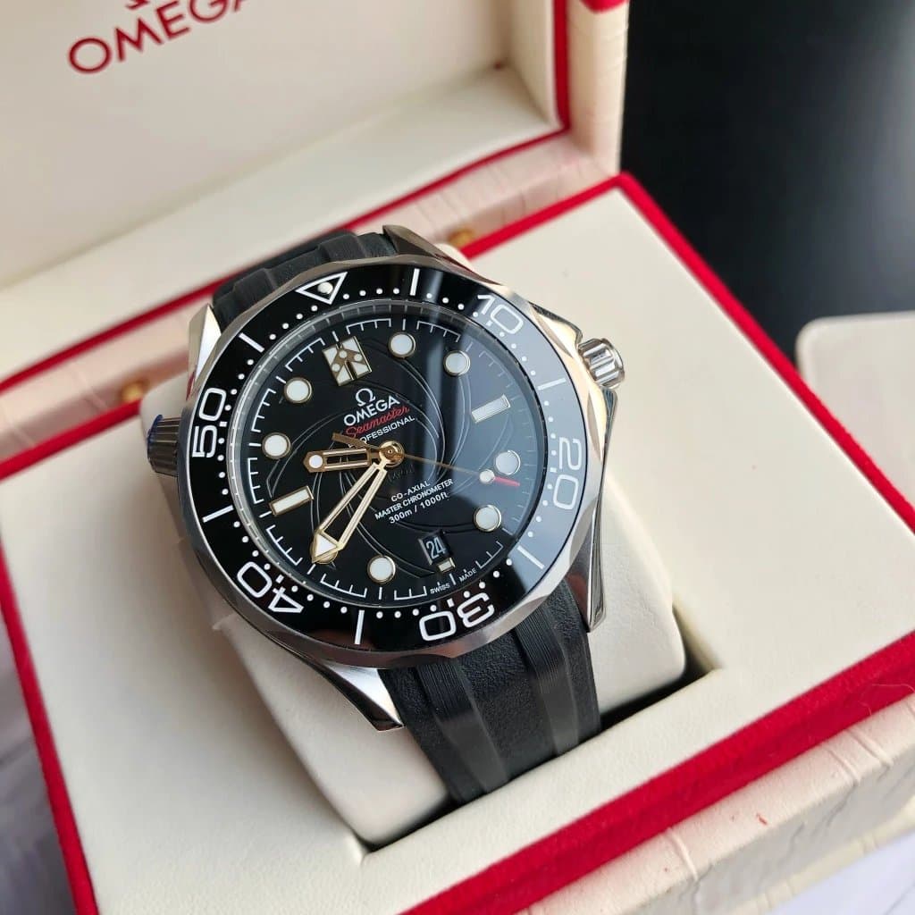 Omega Seamaster Professional Wave Pattern Dial — 银壳·黑盘黑胶带【金色针】
