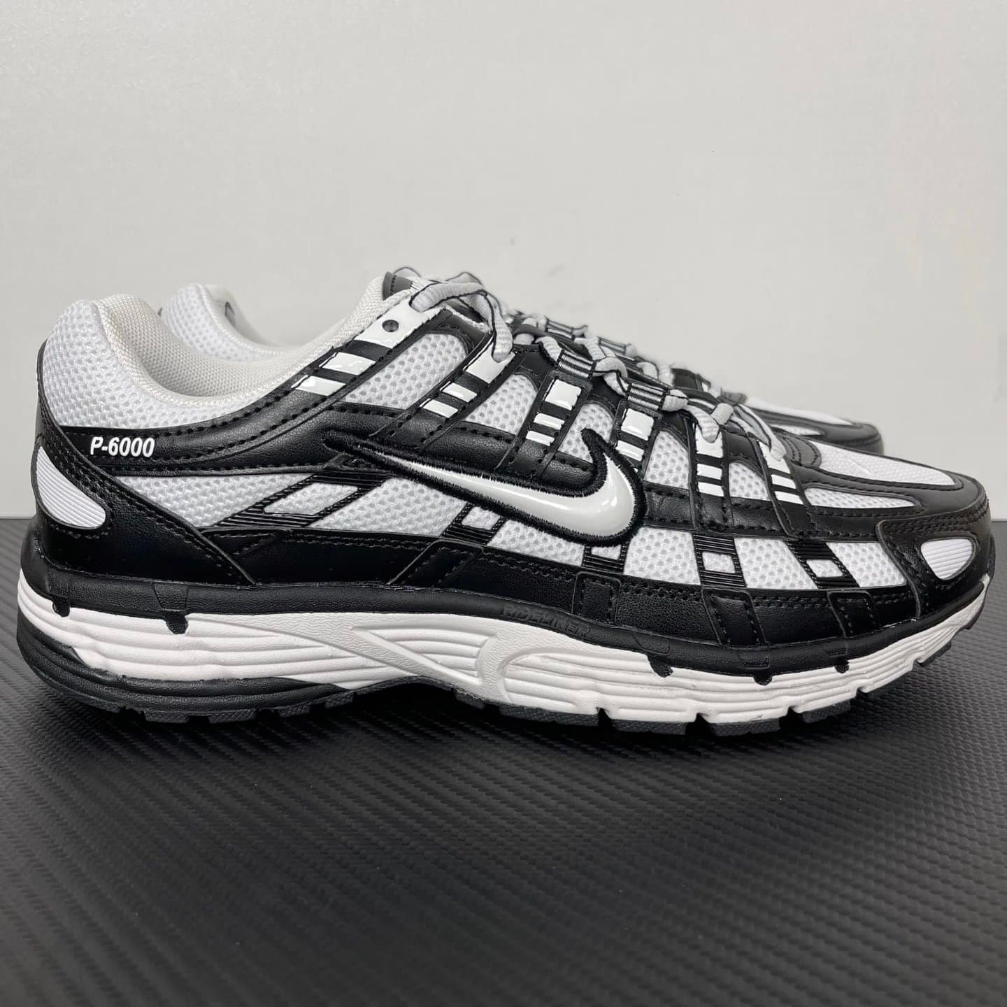 Nike P-6000 Navy Silver — CS版本 · P-6000黑白熊猫BV1021-011