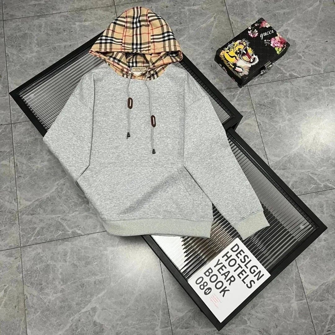 Burberry Logo Hoodie Monogram TB — 010305025-2