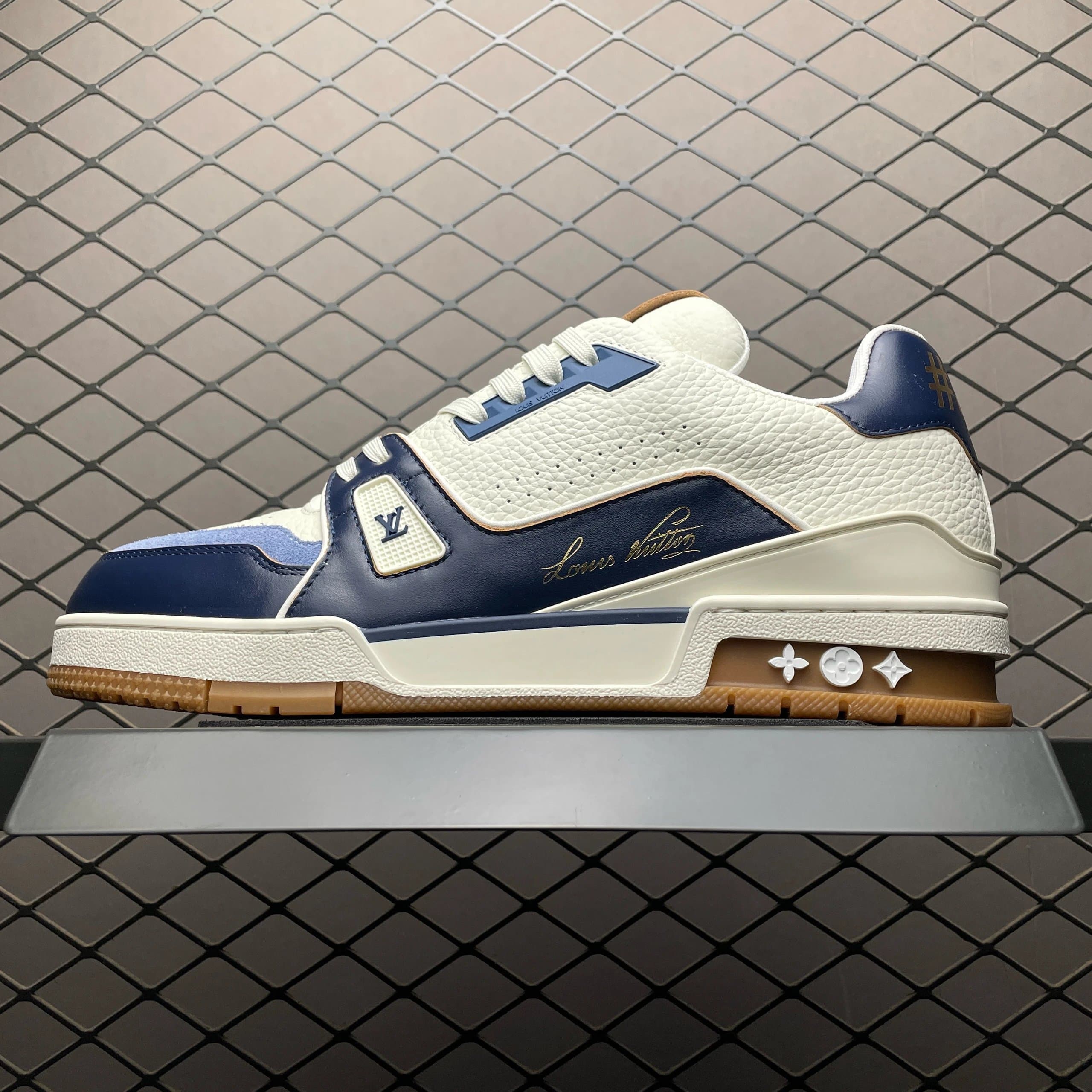 Louis Vuitton LV Trainer Monogram Mesh — 白蓝棕