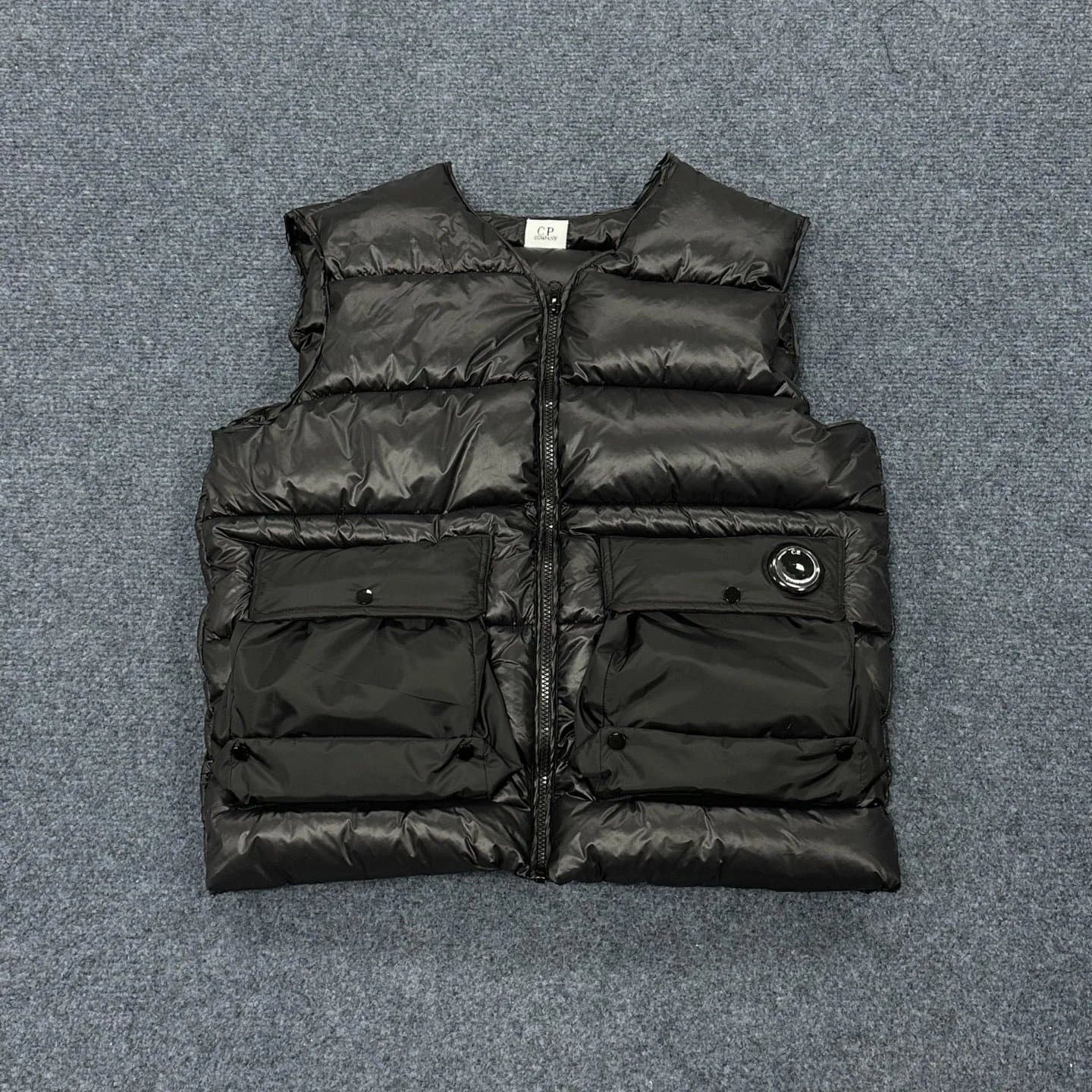 Palace × C.P. Company Goggle Jacket Olive — 短款马甲黑色
