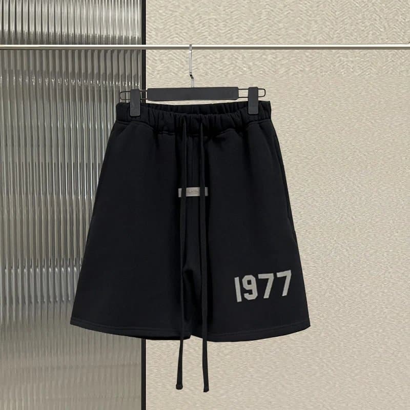 Fear of God Essentials Essentials Shorts Olive — 黑色kzm27