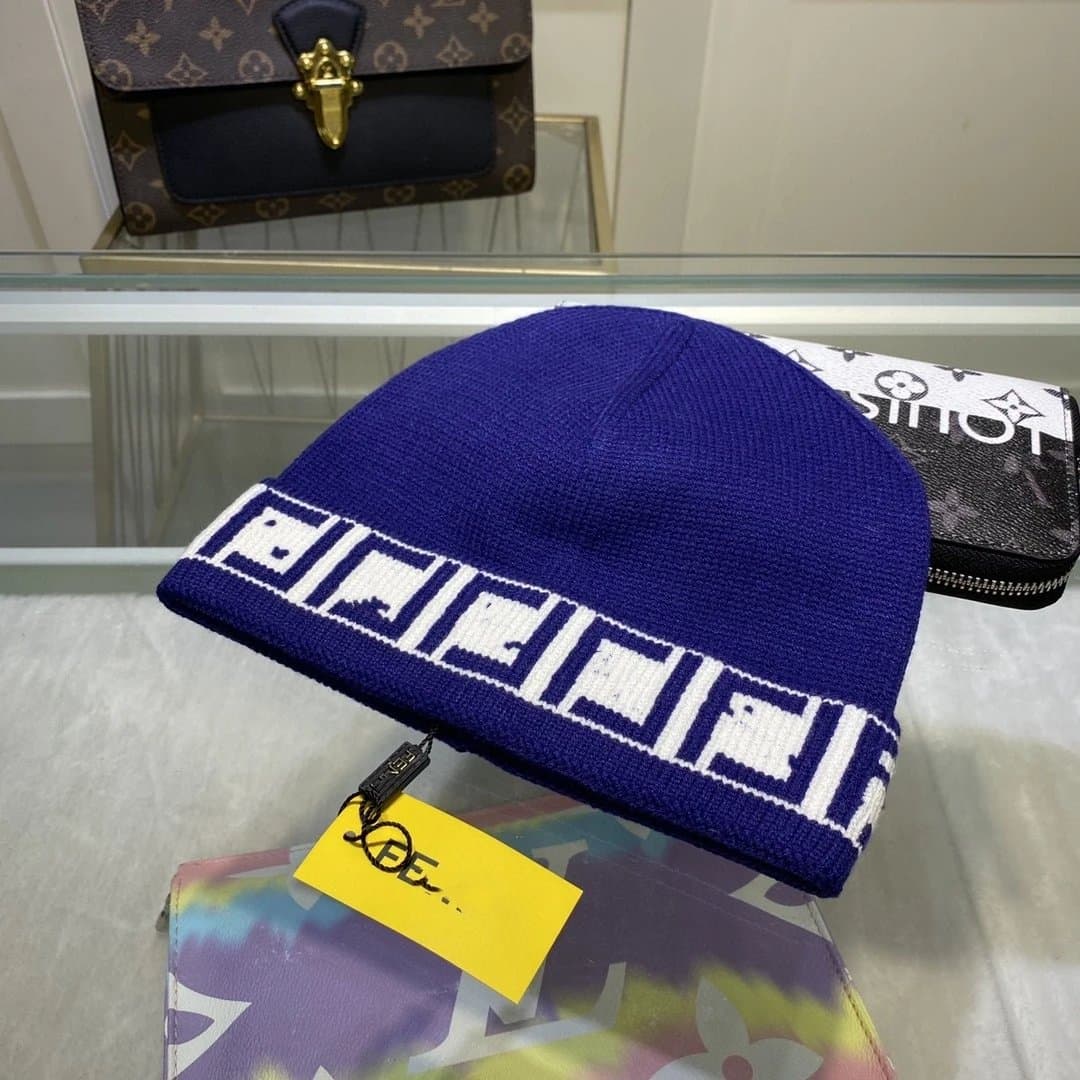 Burberry Logo Beanie Bold Logo — 07