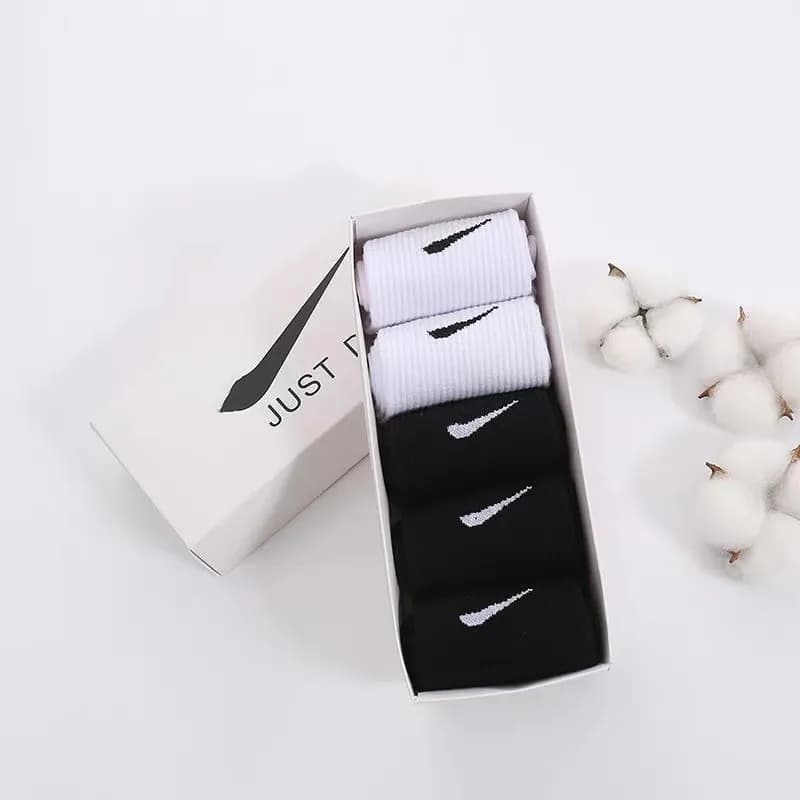 Nike Socks 5-Pack — 长筒3黑2白