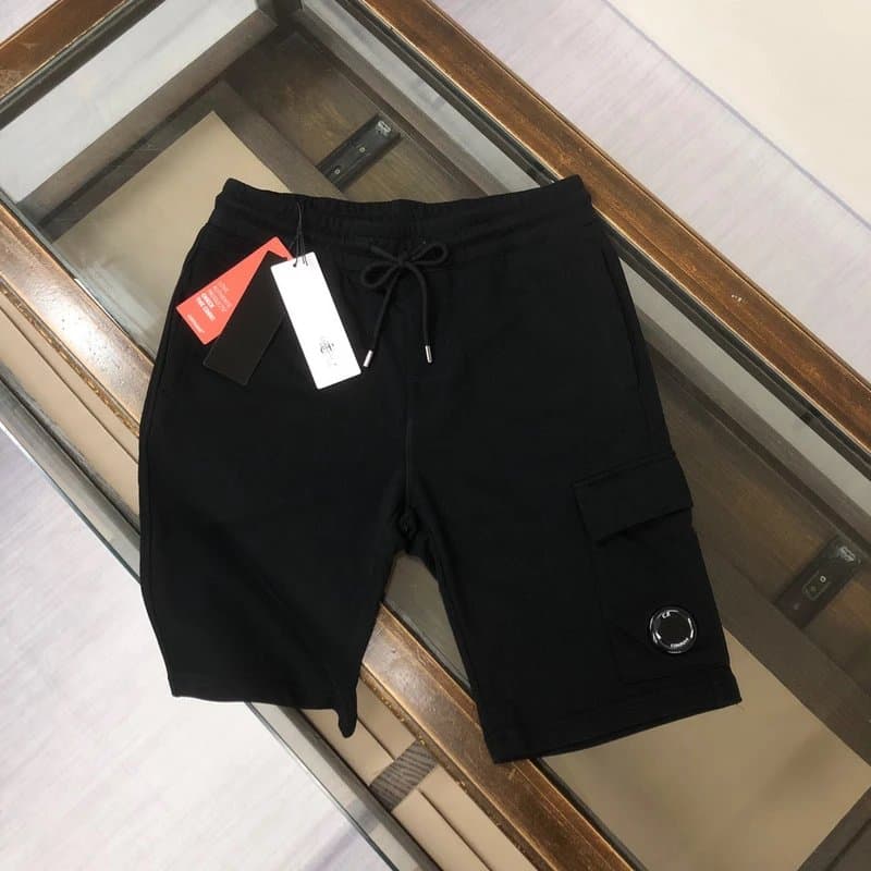 Moncler Logo-Print Shorts North Pole Side Print — 64